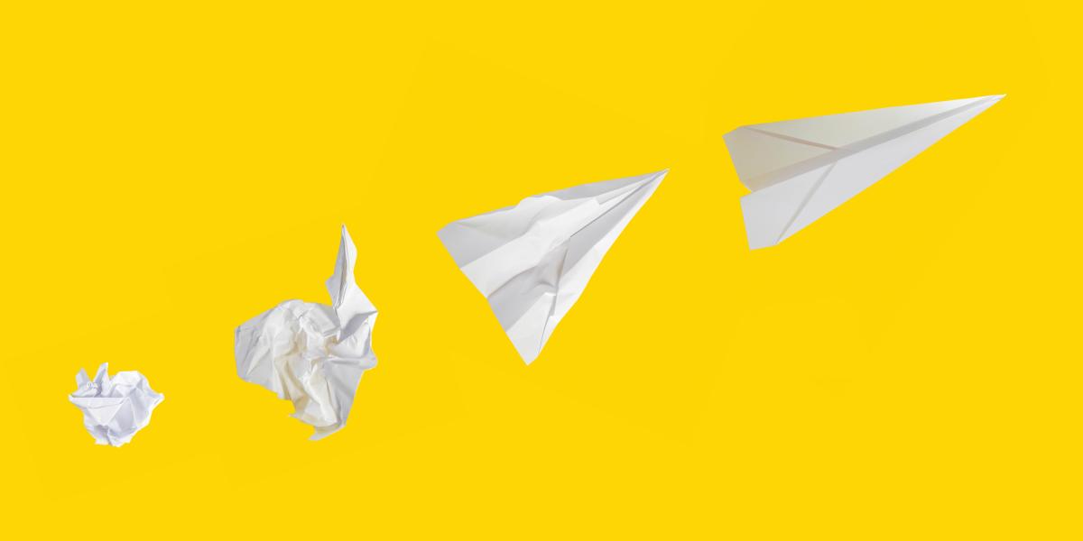 Evolution zerknülltes Papier zum Papierflieder