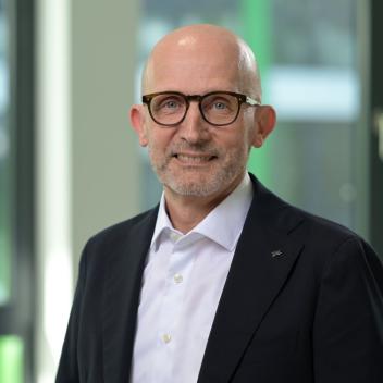 Porträt Martin Wegner - Bereichsleiter Gesellschaft, Innovation, Technologie - DLR Projektträger