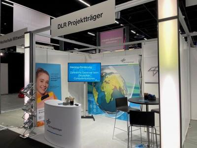 Stand des DLR Projektträgers auf der Gamescom 2022