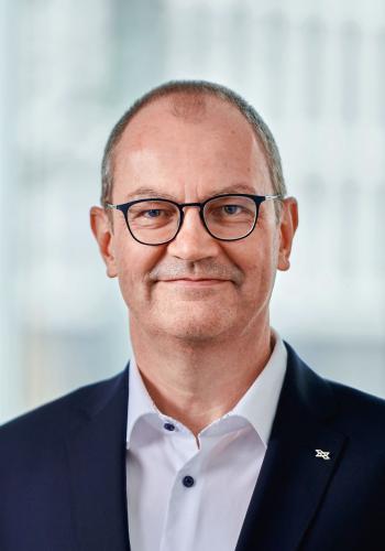 Porträt Dr. Jens-Jörg Schnorr - Bereichsleiter Gesundheit - DLR Projektträger