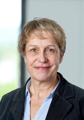 Porträt Dr. Astrid Fischer - Bereichsleiterin  Bildung, Gender - DLR Projektträger