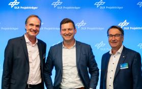 Geschäftsleitung DLR Projektträger mit Staatssekretär Mario Brandenburg